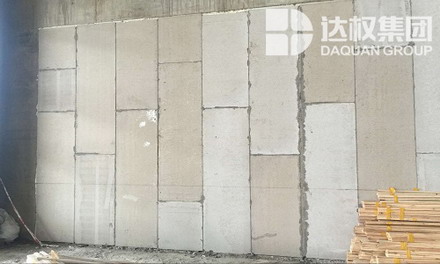 達權“變廢為寶”生產新型墻體材料