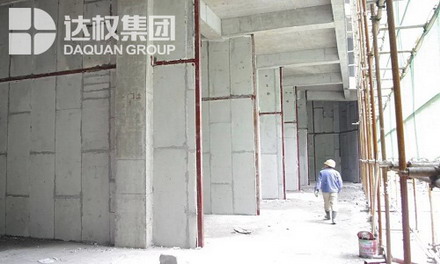 應鼓勵農村建房使用新型墻體材料